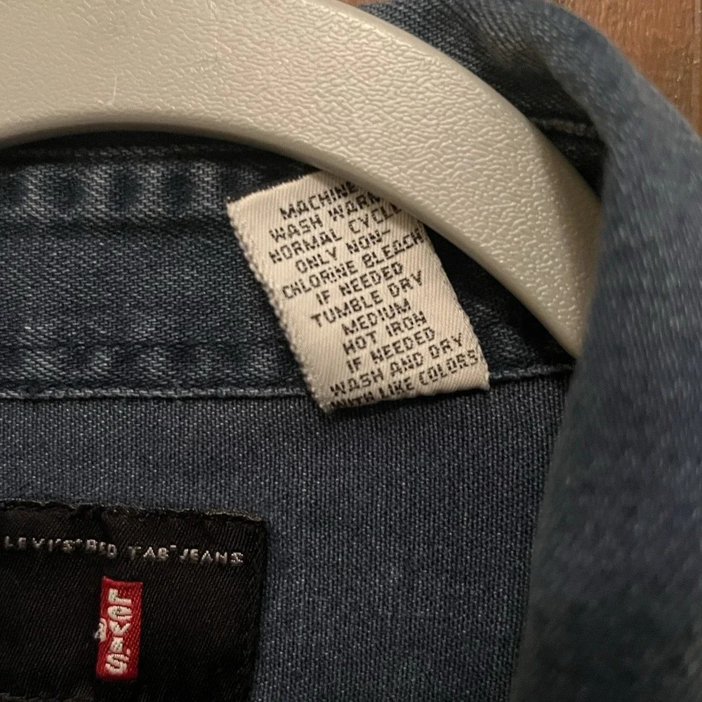 Levis pre owned